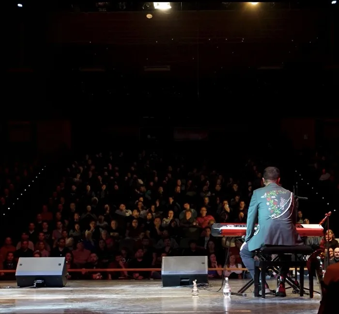 Miguel Asenjo en concierto De la Balada al Rock, Providencia, Santiago 2025
